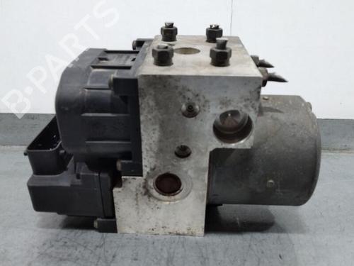Used ABS pump KIA SORENTO I (JC) 2.5 CRDi 4WD (140 hp) 8519342