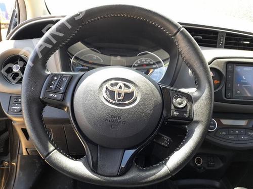 Used Steering wheel TOYOTA YARIS (_P13_) 1.5 Hybrid (NHP130_, NHP130) (101 hp) 26395875
