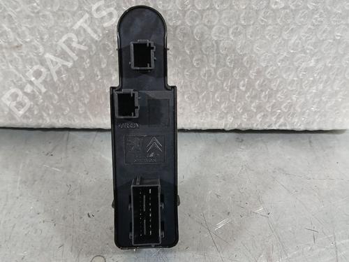 Left front window switch PEUGEOT 2008 I (CU_) 1.2 THP 110 / PureTech 110 | BP36165492I27 - Image 2
