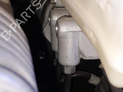 Used Brake master cylinder Brake master cylinder 37242600 37242600