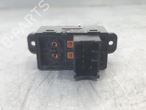 Right rear window switch KIA CARENS IV 1.7 CRDi | BP37217443I28 - Image 3