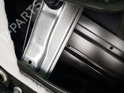 Used Front right window mechanism Front right window mechanism DACIA SANDERO III 1.0 TCe 90 (91 hp) 33466224 33466224