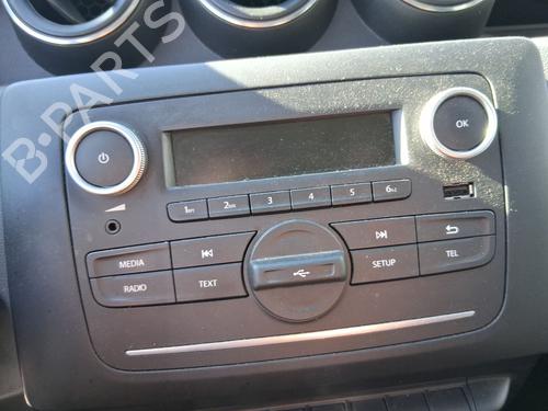 Used Radio Radio DACIA DUSTER (HM_) 1.0 TCe 100 (HMMT) (101 hp) 33963345 33963345