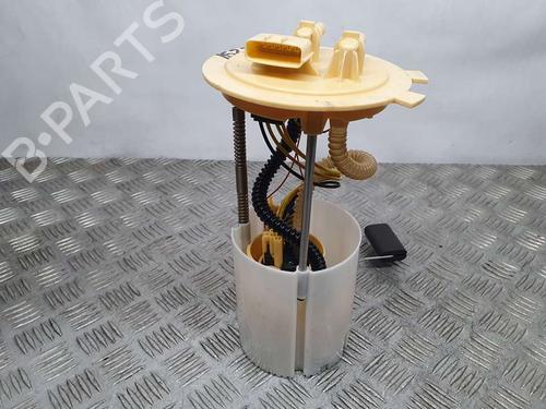 Used Fuel pump RENAULT KADJAR (HA_, HL_) [2015-2025]  17585256