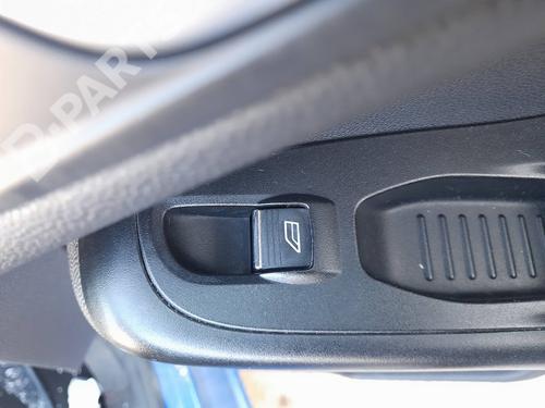 Used Right front window switch Right front window switch FORD FIESTA VI (CB1, CCN) 1.25 (82 hp) 8638974 8638974
