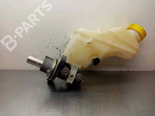 Used Brake master cylinder FIAT GRANDE PUNTO (199_) 1.3 D Multijet (199.AXD11, 199.AXD1A, 199.AXD1B,... (90 hp) 1766701