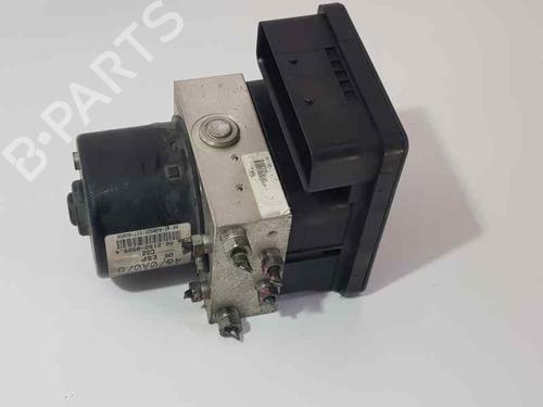 Used ABS pump MITSUBISHI GRANDIS (NA_W) 2.0 DI-D (NA8W) (136 hp) 3706561