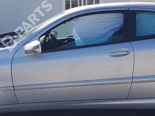 Used Left front door MERCEDES-BENZ CLC-CLASS (CL203) CLC 200 CDI (203.707) (122 hp) 10523578