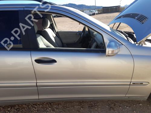 Used Right front door MERCEDES-BENZ C-CLASS T-Model (S203) C 220 CDI (203.206, 203.208) (143 hp) 31340447