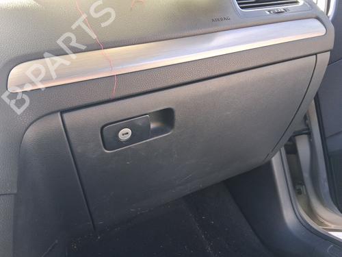 Handskerum Handskerum VW GOLF VII (5G1, BQ1, BE1, BE2) 1.4 TSI (125 hp) 33854138 33854138