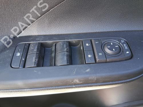 left-front-window-switch-toyota-c-hr-_x1_-2016-33427593 main image