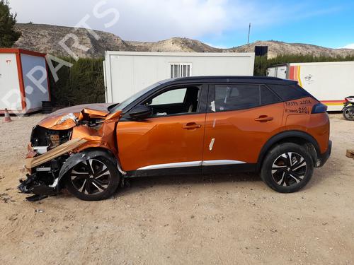 Brugte PEUGEOT 2008 II (UD_, US_, UY_, UJ_, UR_, UC_) 1.2 PureTech 130 (USHNS, URHNS) (130 hp) 4336839