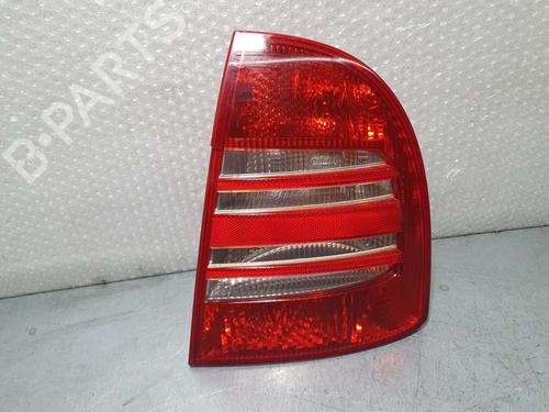 Used Right taillight SKODA SUPERB I (3U4) [2001-2008]  19310251