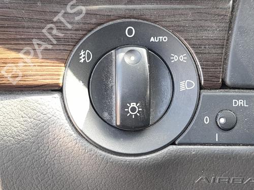 Commande de phare Commande de phare SEAT EXEO (3R2) 2.0 TDI (170 hp) 36498529 36498529