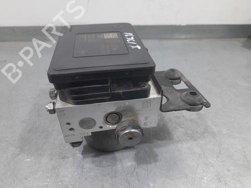 Used ABS pump RENAULT TRAFIC III Van (FG_) [2014-2025]  23956790