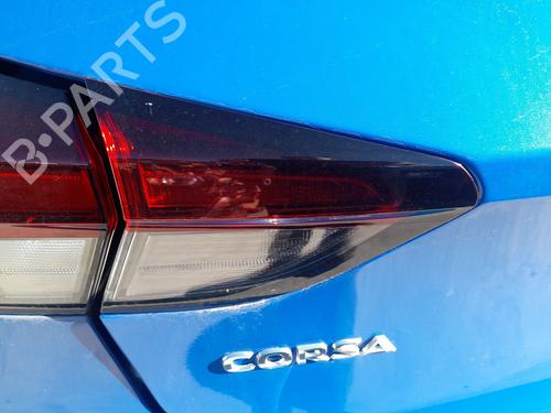 Feu de coffre gauche OPEL CORSA F (P2JO) 1.2 (68) (101 hp) 31622520