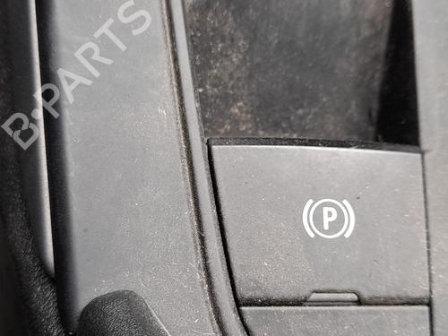 hand-brake-bmw-1-f40-2019-33434433 main image