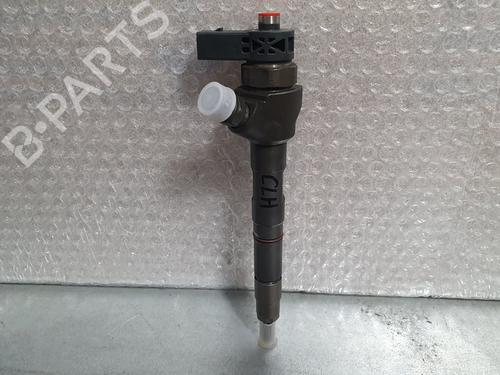 Used Injector VW GOLF VII (5G1, BQ1, BE1, BE2) 1.6 TDI (110 hp) 12598749