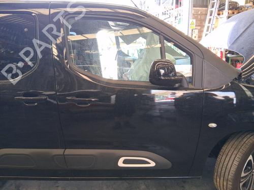 Used Right front door Right front door 38270644 38270644