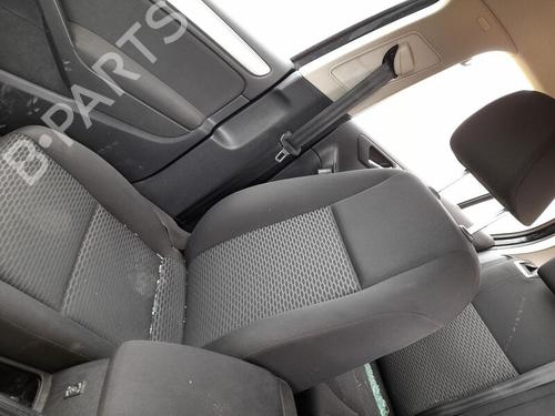Used Right front seat VW GOLF VI (5K1) 1.6 TDI (105 hp) 29862207