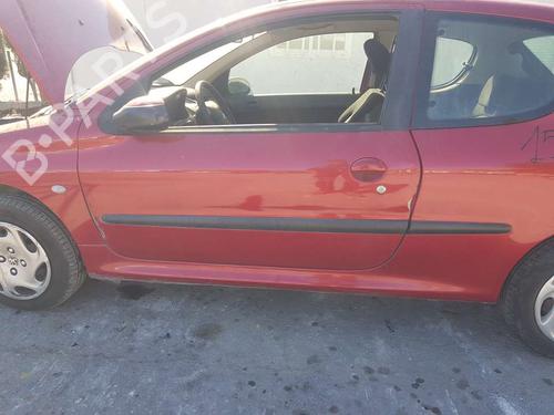 Used Left front door PEUGEOT 206 Hatchback (2A/C) [1998-2012]  17074363