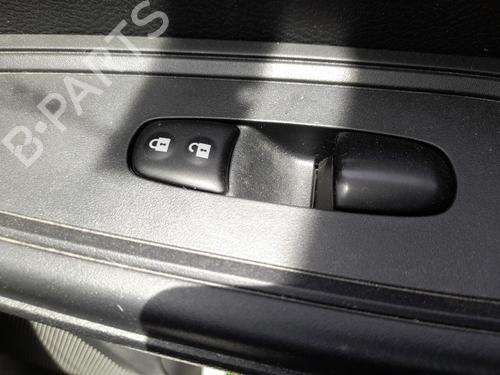 Used Right front window switch NISSAN MICRA V (K14) 1.0 (71 hp) 26396936