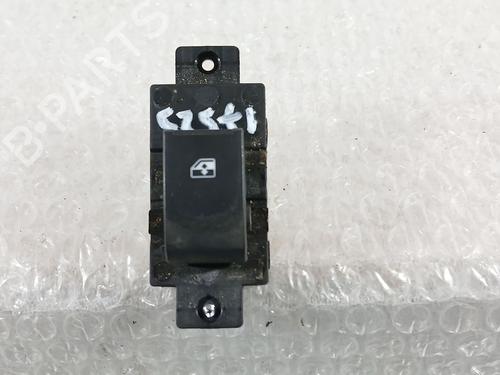 Mando elevalunas trasero izquierdo Mando elevalunas trasero izquierdo CHEVROLET CAPTIVA (C100, C140) 2.0 D 4WD (150 hp) 33955401 33955401