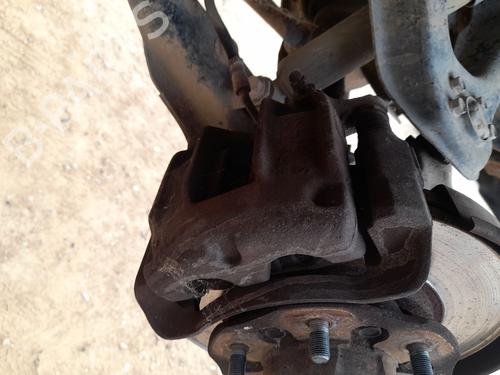 Używane Zacisk hamulca przedniego prawego NISSAN TERRANO II (R20) 2.7 TD 4WD (101 hp) 30589297