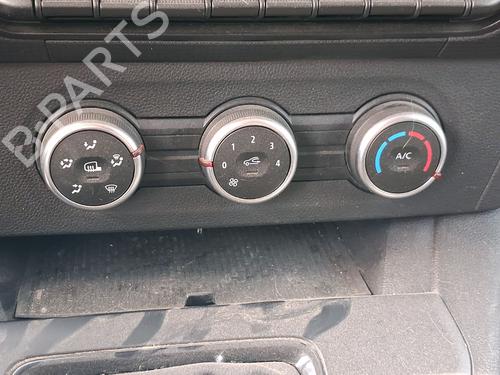 Used Climate control Climate control 37644557 37644557