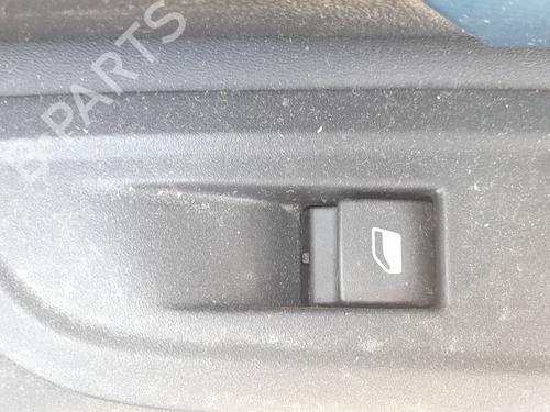 Højre bagtil elrude kontakt Højre bagtil elrude kontakt CITROËN C4 III (BA_, BB_, BC_) ë-C4 (BCZKXC, BZCKSC) (136 hp) 36164538 36164538