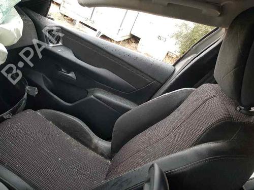 Used Right front seat DS DS 3 / DS 3 CROSSBACK (UR_, UC_, UJ_) 1.2 PureTech 100 (URHNKK, URHNEK) (101 hp) 24675663