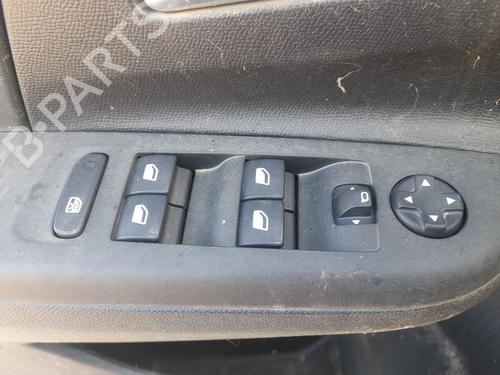 Used Left front window switch OPEL CORSA F (P2JO) 1.2 (68) (101 hp) 31664599