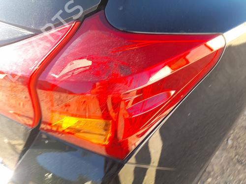 Feu arrière droit TOYOTA AURIS (_E18_) 1.4 D-4D (NDE180_, NDE180R) (90 hp) 30710597