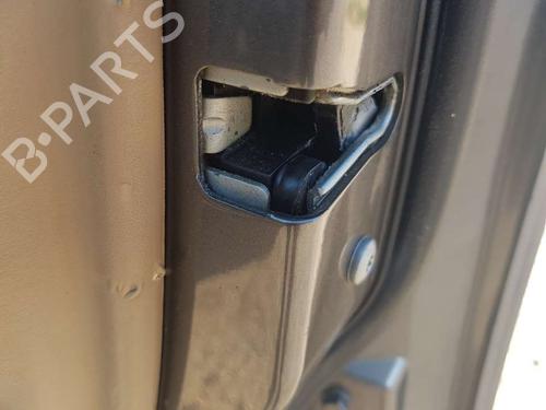 Used Front right lock LAND ROVER RANGE ROVER III (L322) 3.6 D 4x4 (272 hp) 18676679