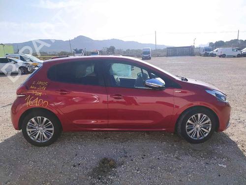 Rear center light PEUGEOT 208 I (CA_, CC_) | BP21770344I39