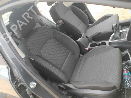 Used Right front seat KIA XCEED (CD) 1.0 T-GDI (120 hp) 24675945