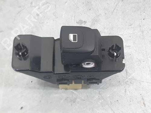 Used Right rear window switch Right rear window switch KIA STONIC (YB) 1.0 T-GDi (120 hp) 35981969 35981969