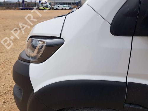 Guarda-lamas esquerdo PEUGEOT BOXER Bus [2005-2025]  31066856