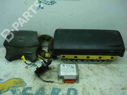 Used Airbag Kit Airbag Kit SEAT TOLEDO I (1L2) 1.6 i (101 hp) 599843 599843