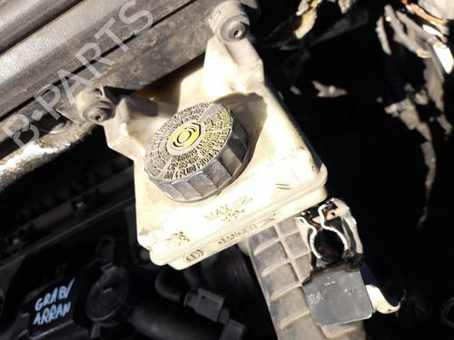 Used Brake master cylinder PEUGEOT 5008 (0U_, 0E_) 1.6 BlueHDi 120 (120 hp) 31885573