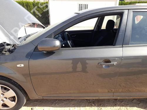 Used Left front door KIA CEE'D Hatchback (ED) 1.6 CRDi 90 (90 hp) 27156205