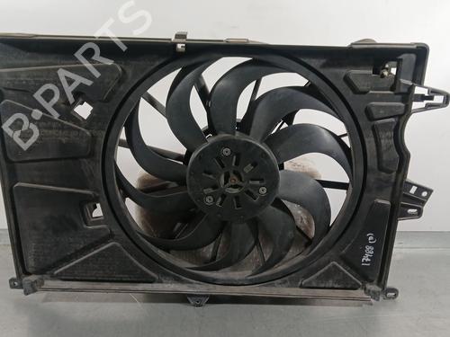 Used Radiator fan Radiator fan FIAT 500X (334_) 1.0 (334.AXN1B) (120 hp) 33467812 33467812