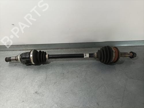 Used Left front driveshaft TOYOTA YARIS (_P13_) [2010-2020]  8639047