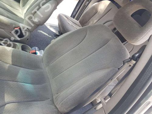 Used Left front seat CHRYSLER VOYAGER / GRAND VOYAGER IV (RG) 2.5 CRD (143 hp) 19159426