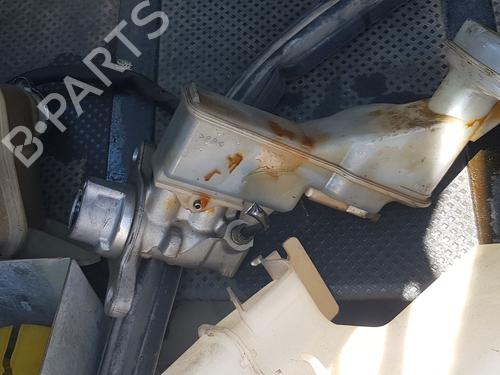Used Brake master cylinder Brake master cylinder NISSAN X-TRAIL II (T31) 2.0 dCi 4x4 (150 hp) 33695087 33695087