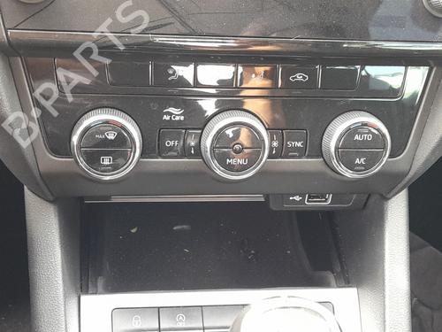 Used Climate control Climate control SKODA OCTAVIA III (5E3, NL3, NR3) 1.5 TSI (150 hp) 33886562 33886562