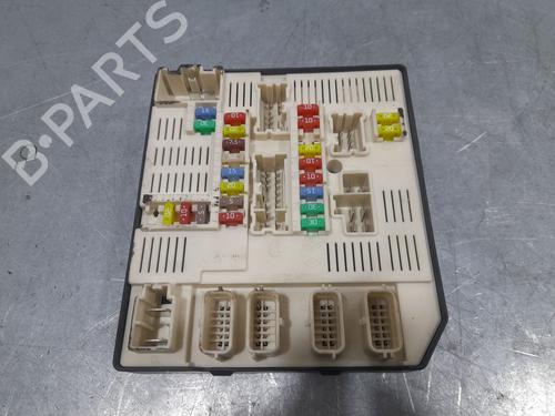 Used Fuse box RENAULT MEGANE III Grandtour (KZ0/1) 1.5 dCi (KZ1M, KZ1W, KZ0R) (106 hp) 32266719