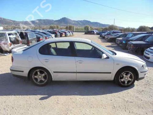 Left front fog light SEAT TOLEDO II (1M2) | BP216690C30