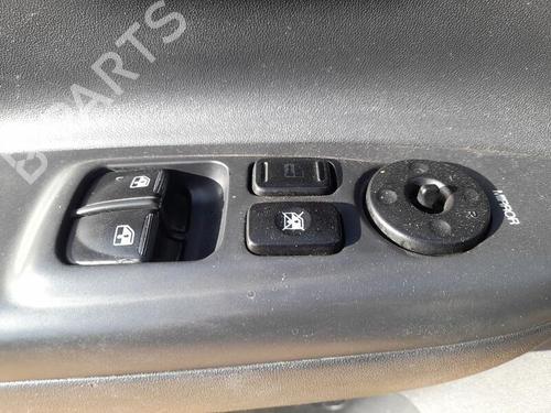 Used Left front window switch HYUNDAI ACCENT III (MC) 1.5 CRDi GLS (110 hp) 29146268