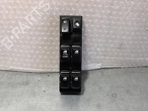 Used Left front window switch KIA SPORTAGE II (JE_, KM_) [2004-2011]  11366544